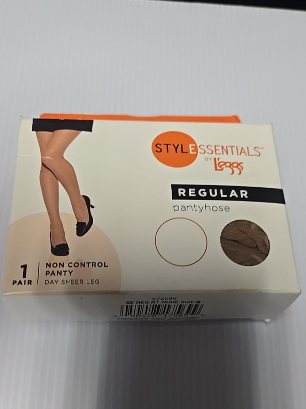 L'eggs Style Essentials Regular Pantyhose Size Q Reinforced Toe Non Control